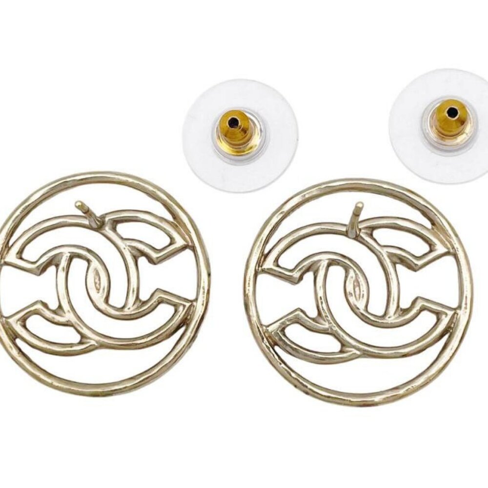 CHANEL CC Logos Circle Round Stud Earrings Gold Tone B17C Auth D-ST103